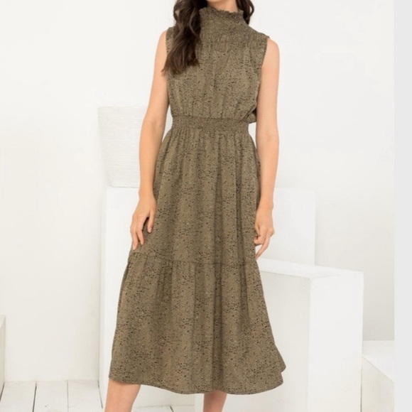 THML Smocked Neck Animal Print MIDI Dress - Picture 1 of 8